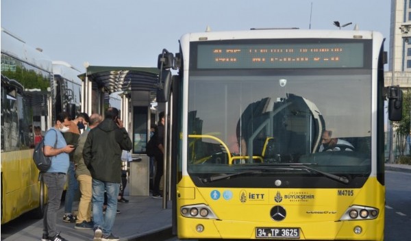 İşte 4 günlük kısıtlama sonrası İstanbul'da bu sabah!
